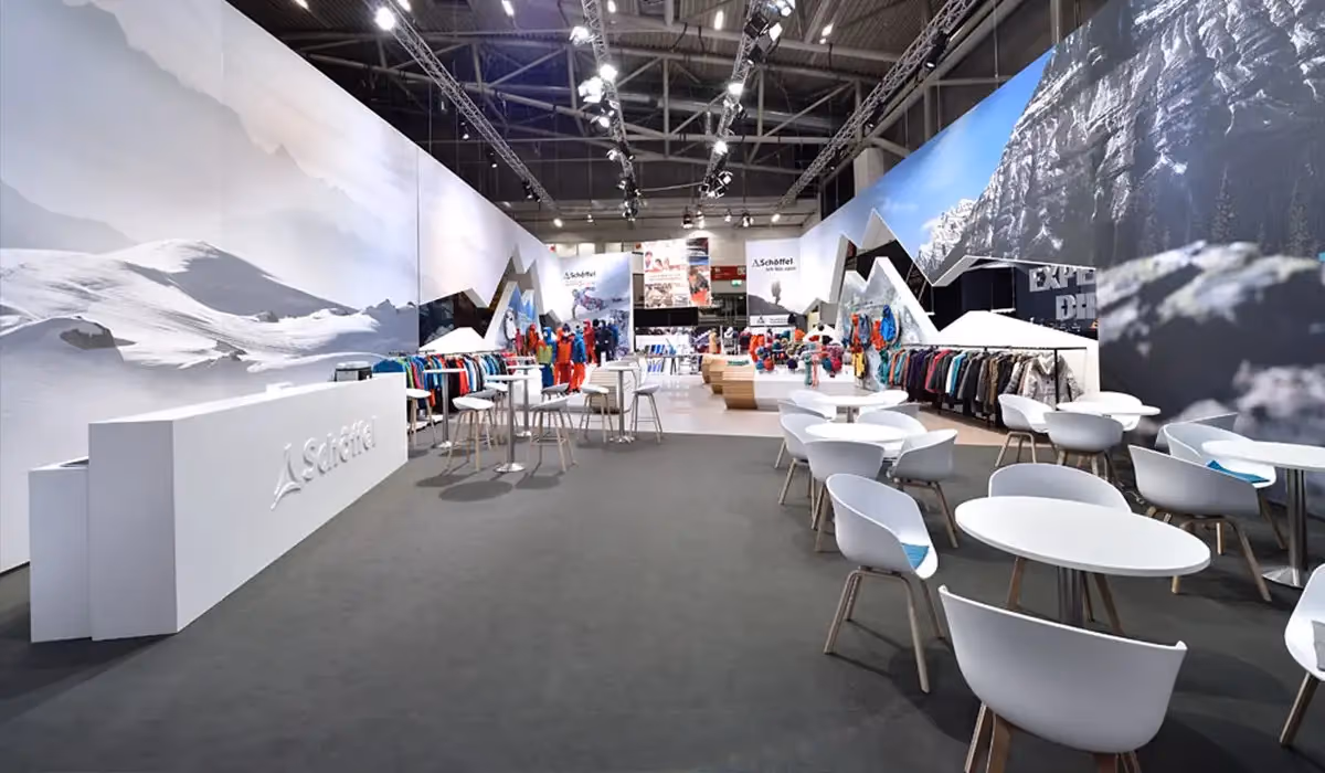 Stand de textil tensado y retroiluminado para Schoeffel