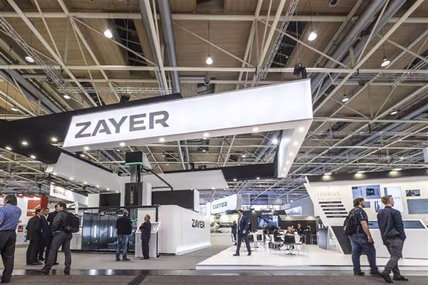 Stand premium de gran escala para la demostración de maquinaria Zayer en EMO Hannover 2017
